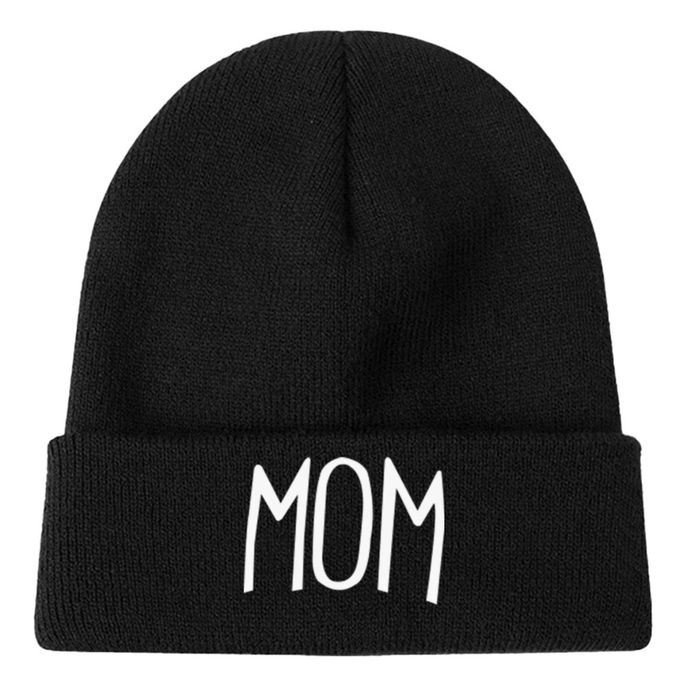 Beanie Cuffed Knit - ストレッチ素材のカフ付きニット帽、お父さんお母さんお揃い、伸縮性のある折り返しブリム、親子スカルキャップ、柔らかい筆記体文字刺繍